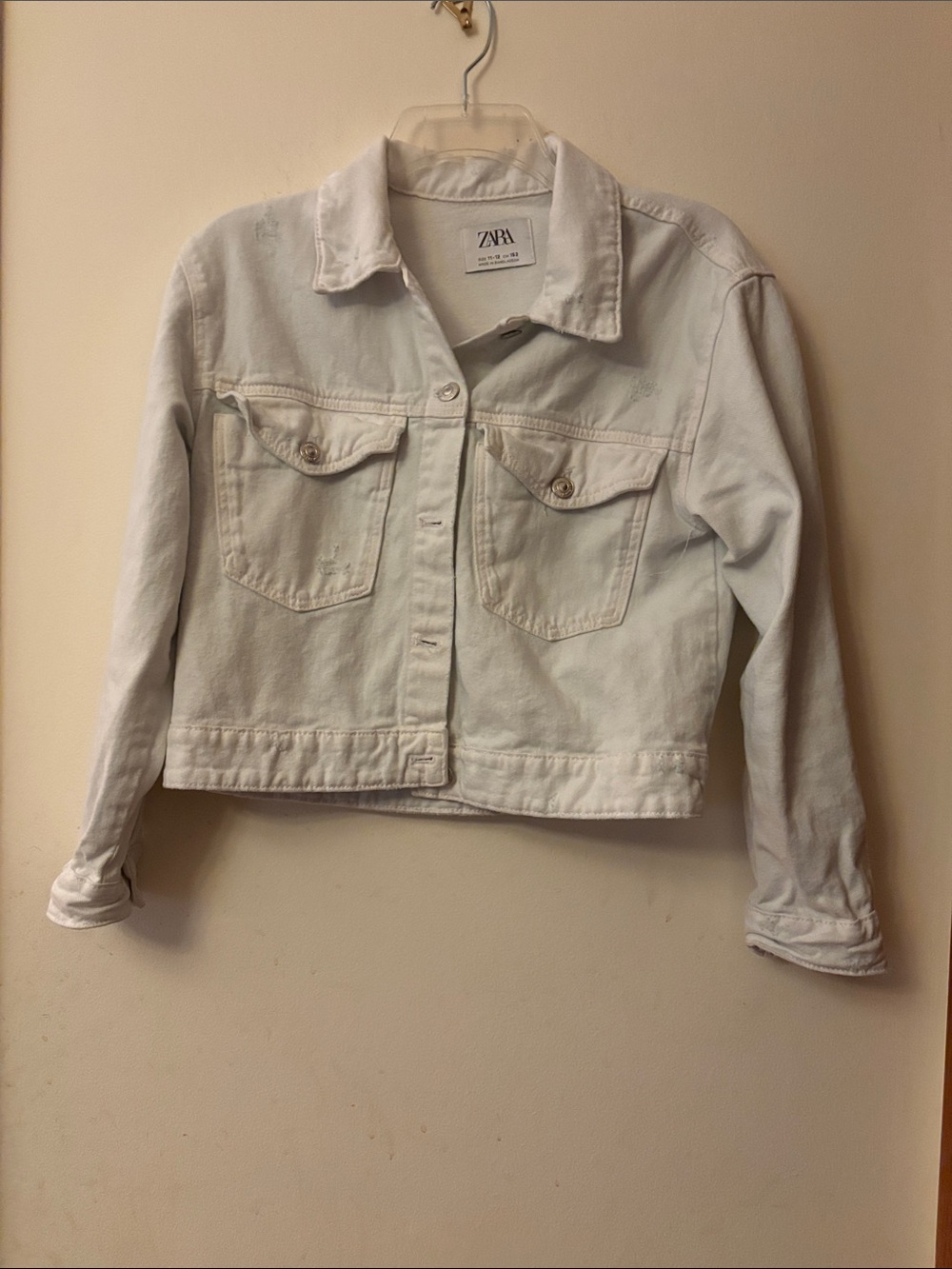 ZARA White Cropped Denim Jacket - Classic Button Front